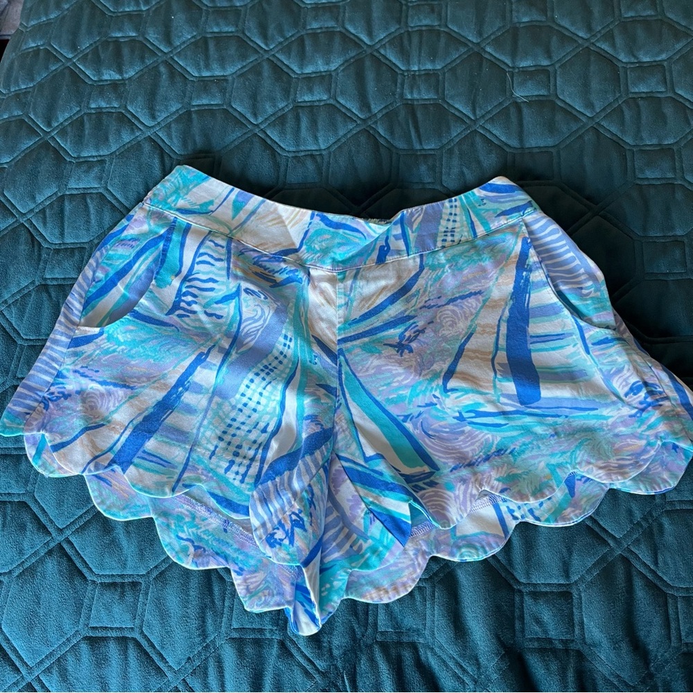 Lilly Pulitzer Dahlia Blue and White Shorts.  S